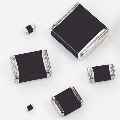 Corriente baja actual transitoria de la salida de la capacidad de los MOVIMIENTOS del varistor de SMD alta