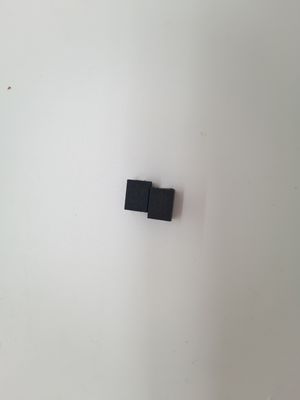 Varistor de óxido metálico 125.C 3225K681 Temperatura de almacenamiento a través del tipo de paquete de agujero.