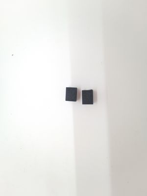 Dispositivo de montaje de superficie Varistor de óxido metálico 0.1J - 4J Temp MOV SMD con paquete a través del agujero