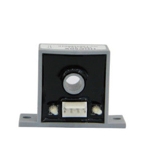A través del sensor de corriente de efecto agujero de Hall 2500Vrms Voltado de aislamiento 0 ~ ((50-500)A Entrada