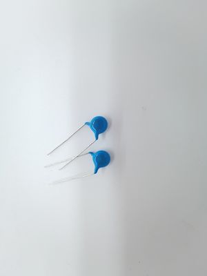 Condensador de seguridad rectangular 2.5KVAC 0.1uF-10uF Y1 para 50/60Hz Frecuencia -40°C~85°C Temperatura de funcionamiento
